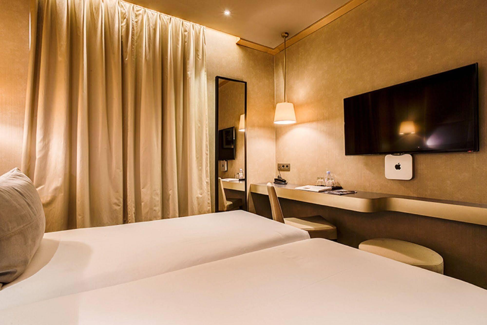 Hotel Armoni Париж Экстерьер фото